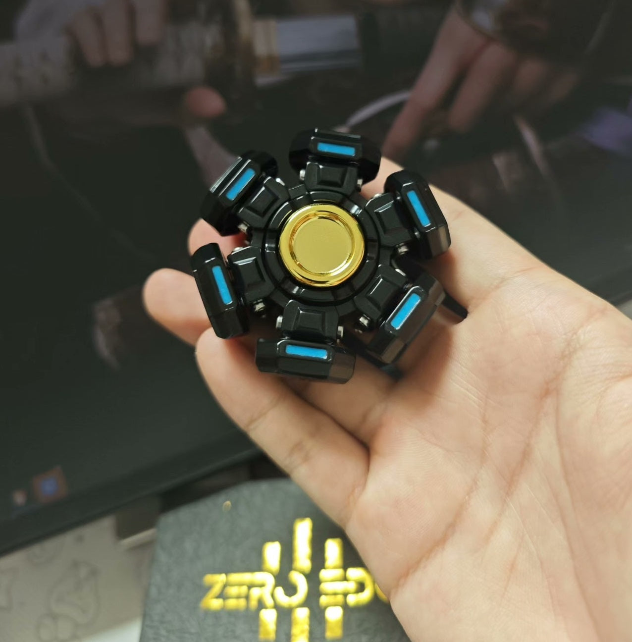 Luminous Patina Armor-Burst Linked Fidget Spinner